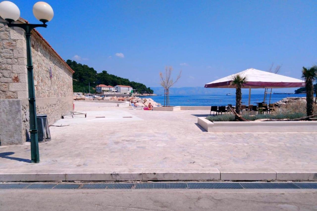 Apartments With A Parking Space Jelsa, Hvar - 8713 เยลซา ภายนอก รูปภาพ
