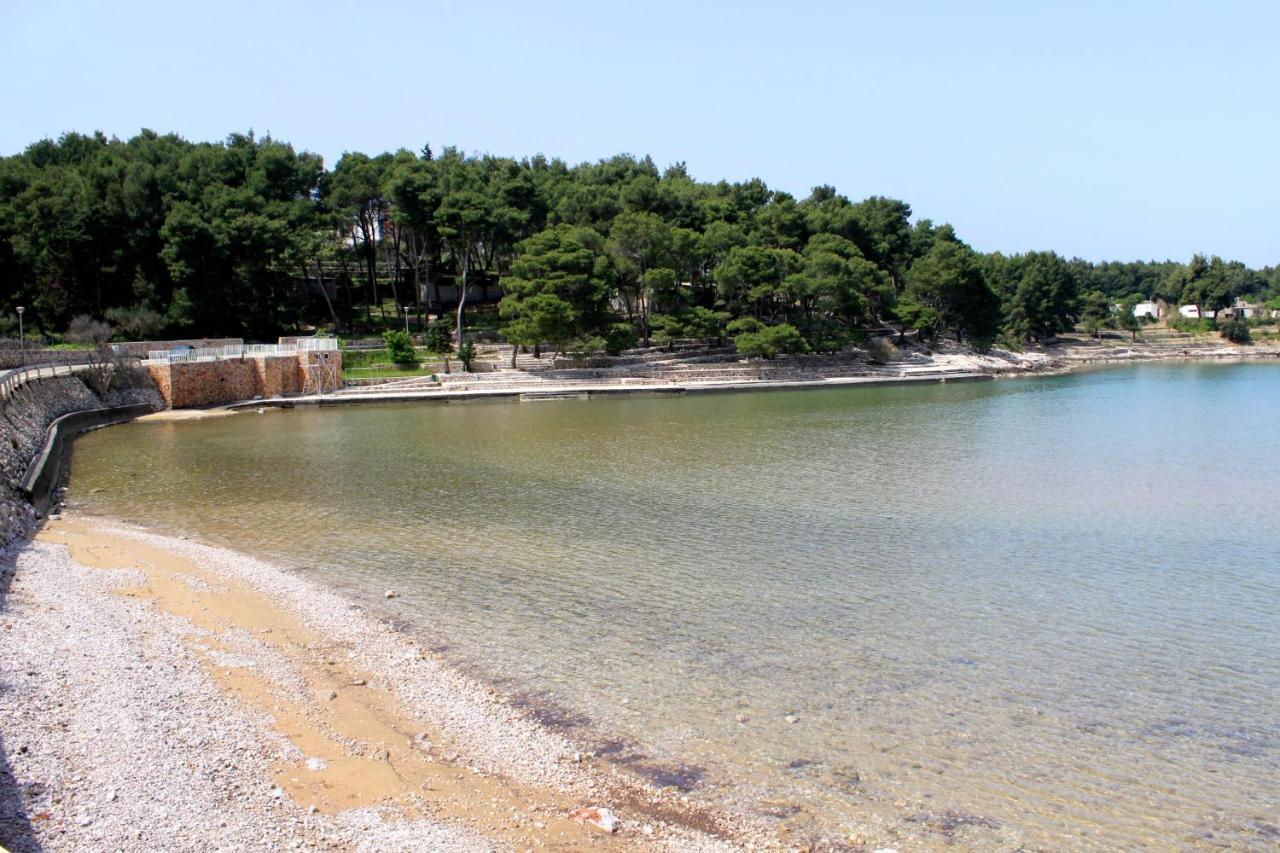 Apartments With A Parking Space Jelsa, Hvar - 8713 เยลซา ภายนอก รูปภาพ