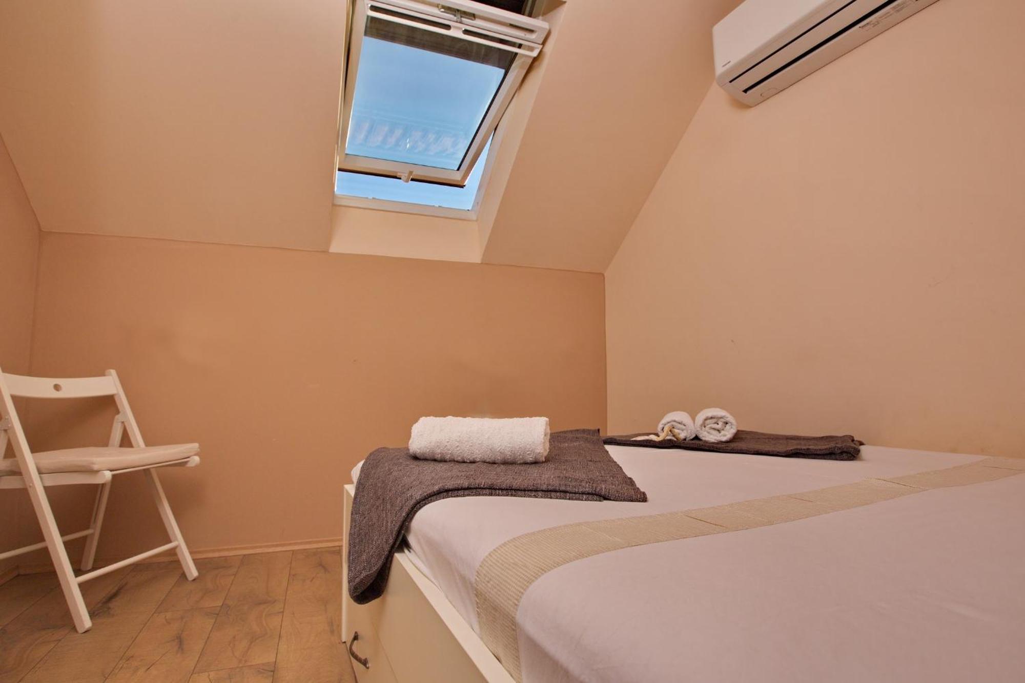 Apartments With A Parking Space Jelsa, Hvar - 8713 เยลซา ห้อง รูปภาพ